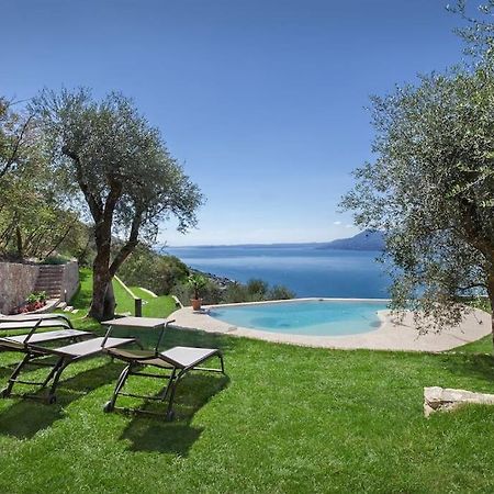 Villa Divina - Apt Divina Con Piscina E Vista Lago Castelletto Di Brenzone Esterno foto